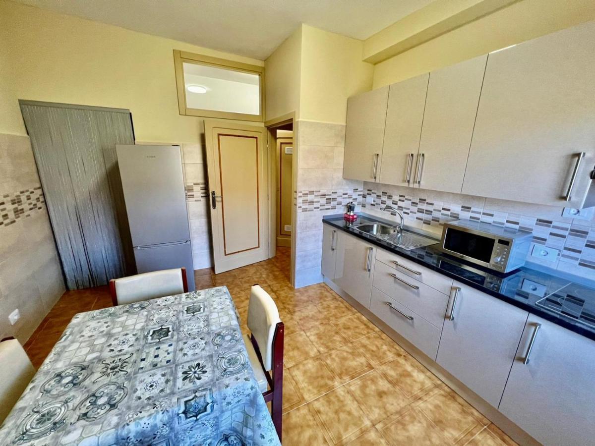 Lovely Spacious Apartment In The Center - 维拉弗洛尔 外观 照片